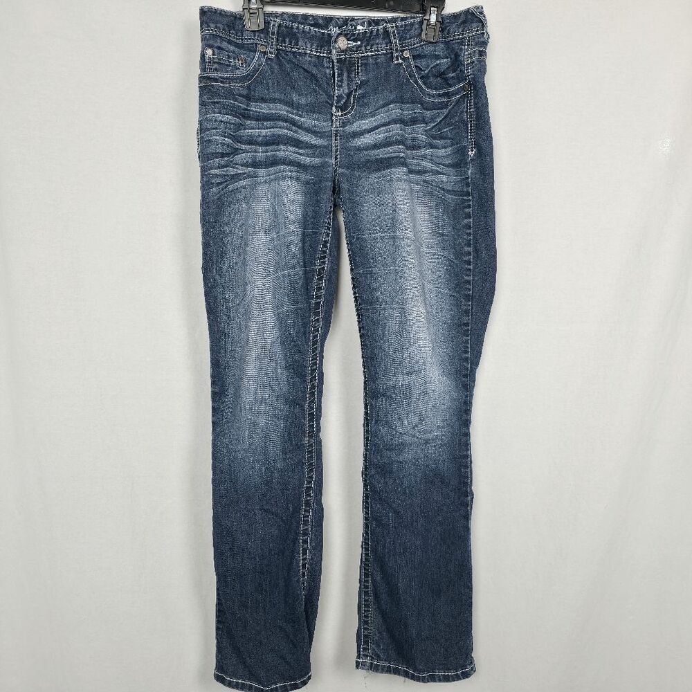 Maurices Bootcut Jeans 9/10 Short